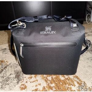 Stanley Cooler Bag 7.2QT Compact Leakproof Black 10 Cans/7.2qt Julienne Mini NEW